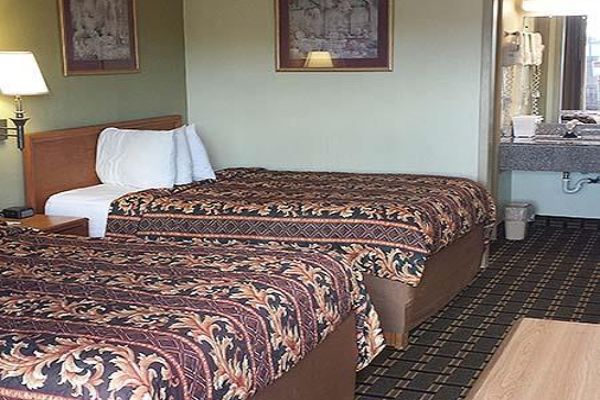 DISCOVERY INN AND SUITES (Lafayette)